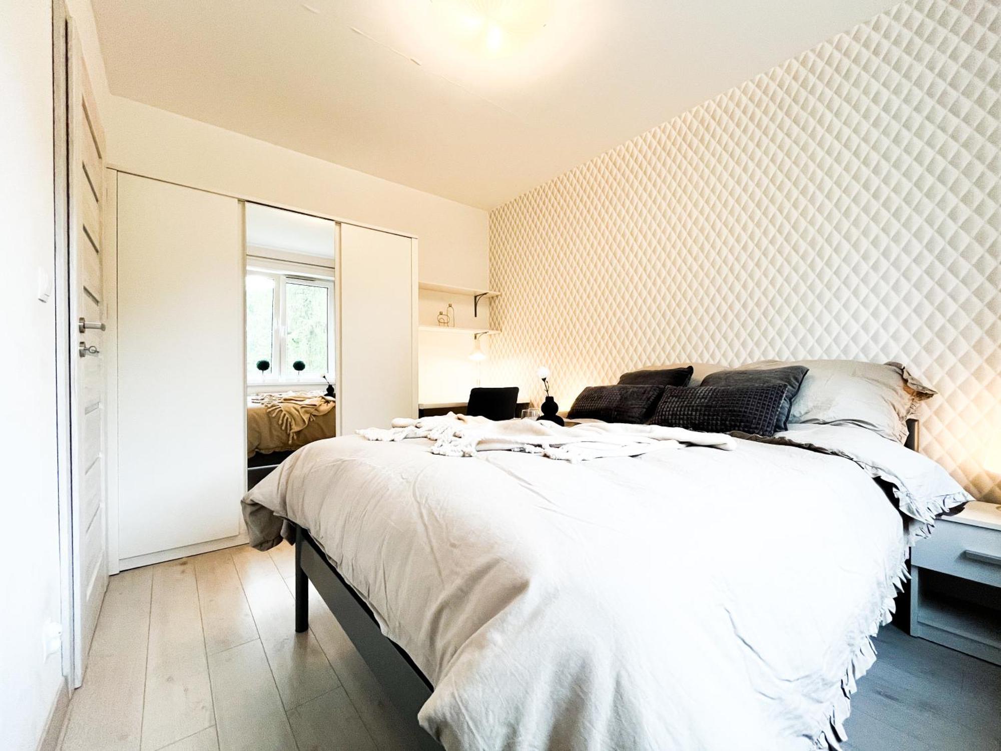 Apartamento Walk To Park, Modern 2Bd Kitchen! Balcony, Parking Breslavia Exterior foto
