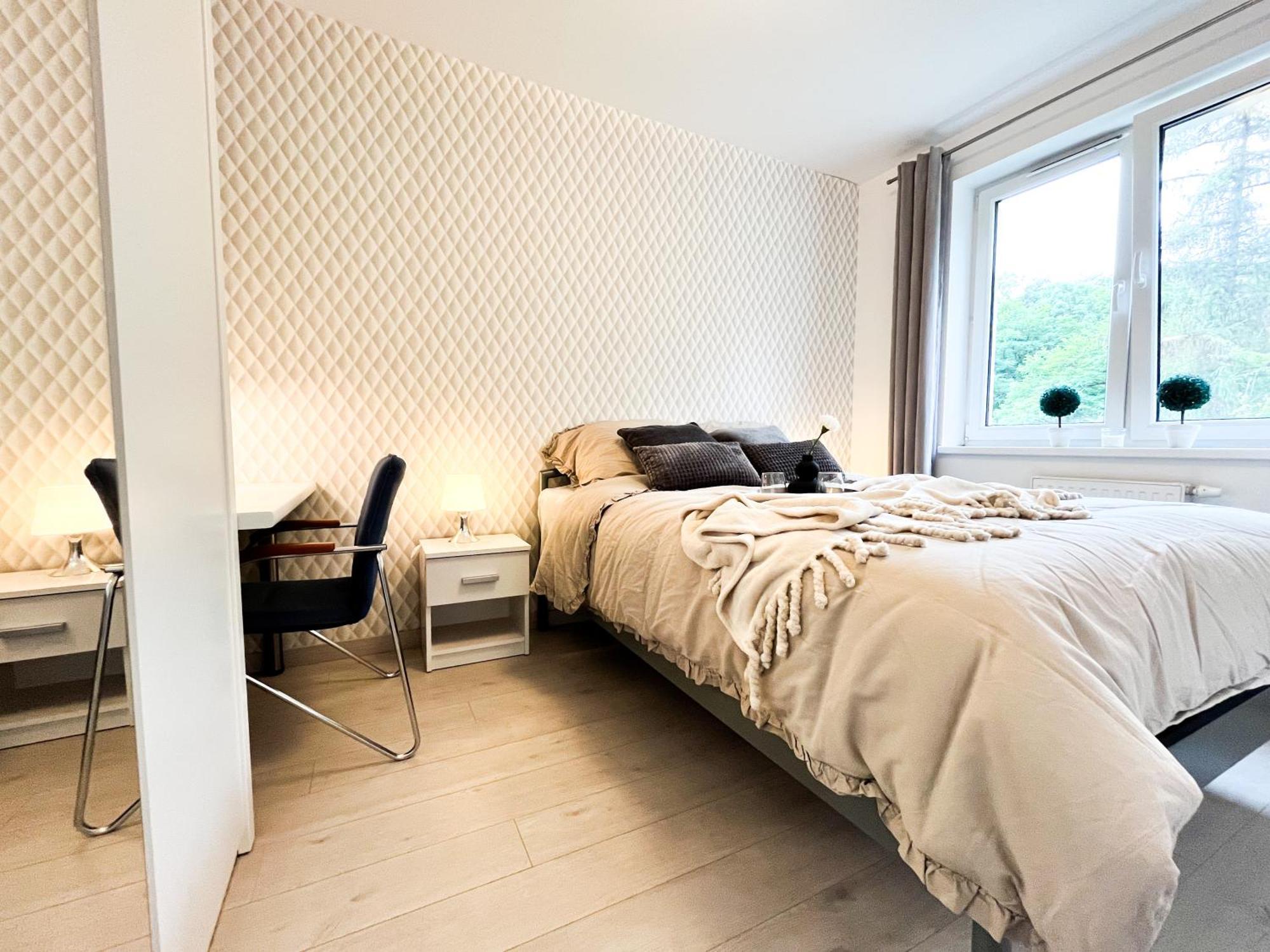 Apartamento Walk To Park, Modern 2Bd Kitchen! Balcony, Parking Breslavia Exterior foto